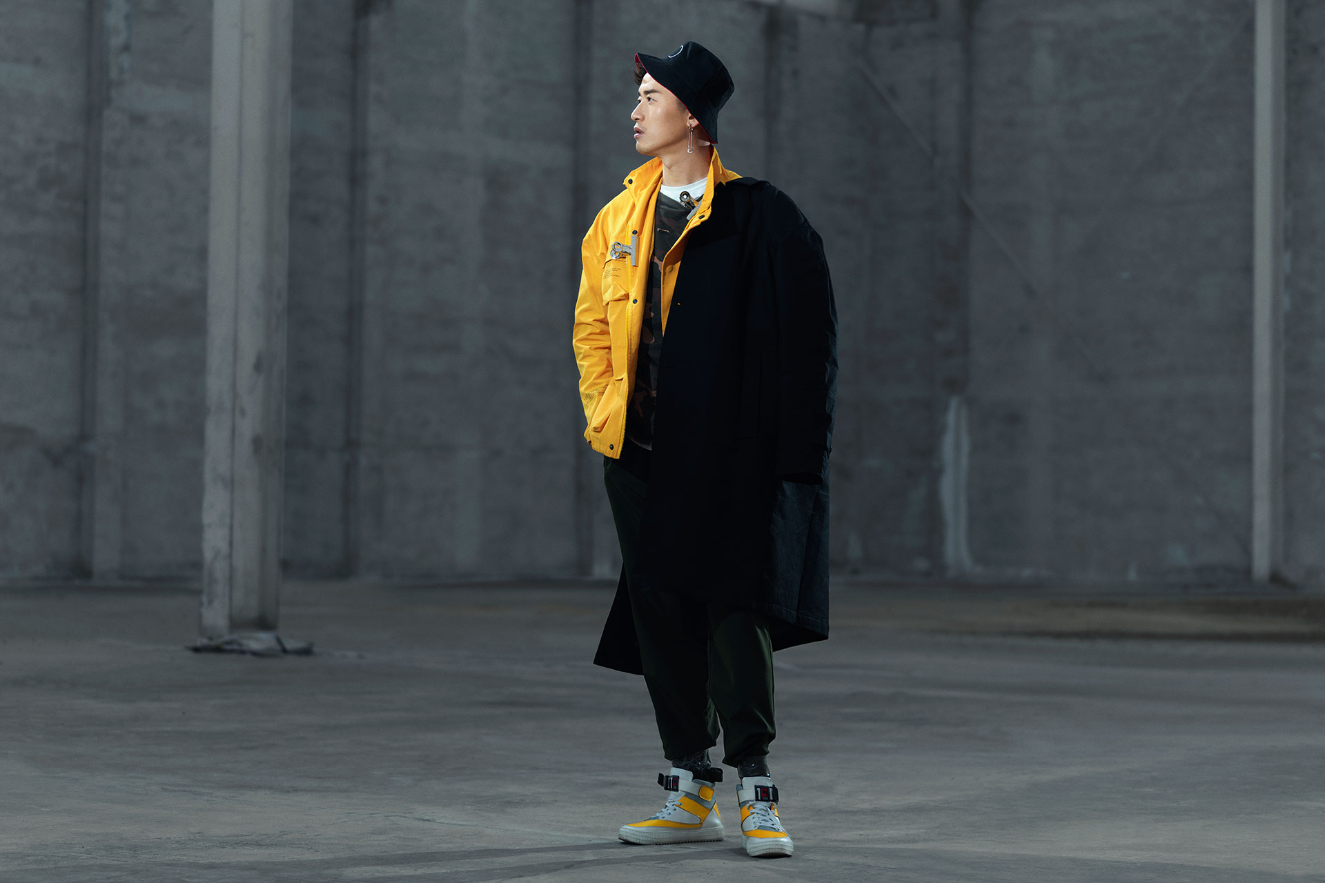 B_9753540.jpg